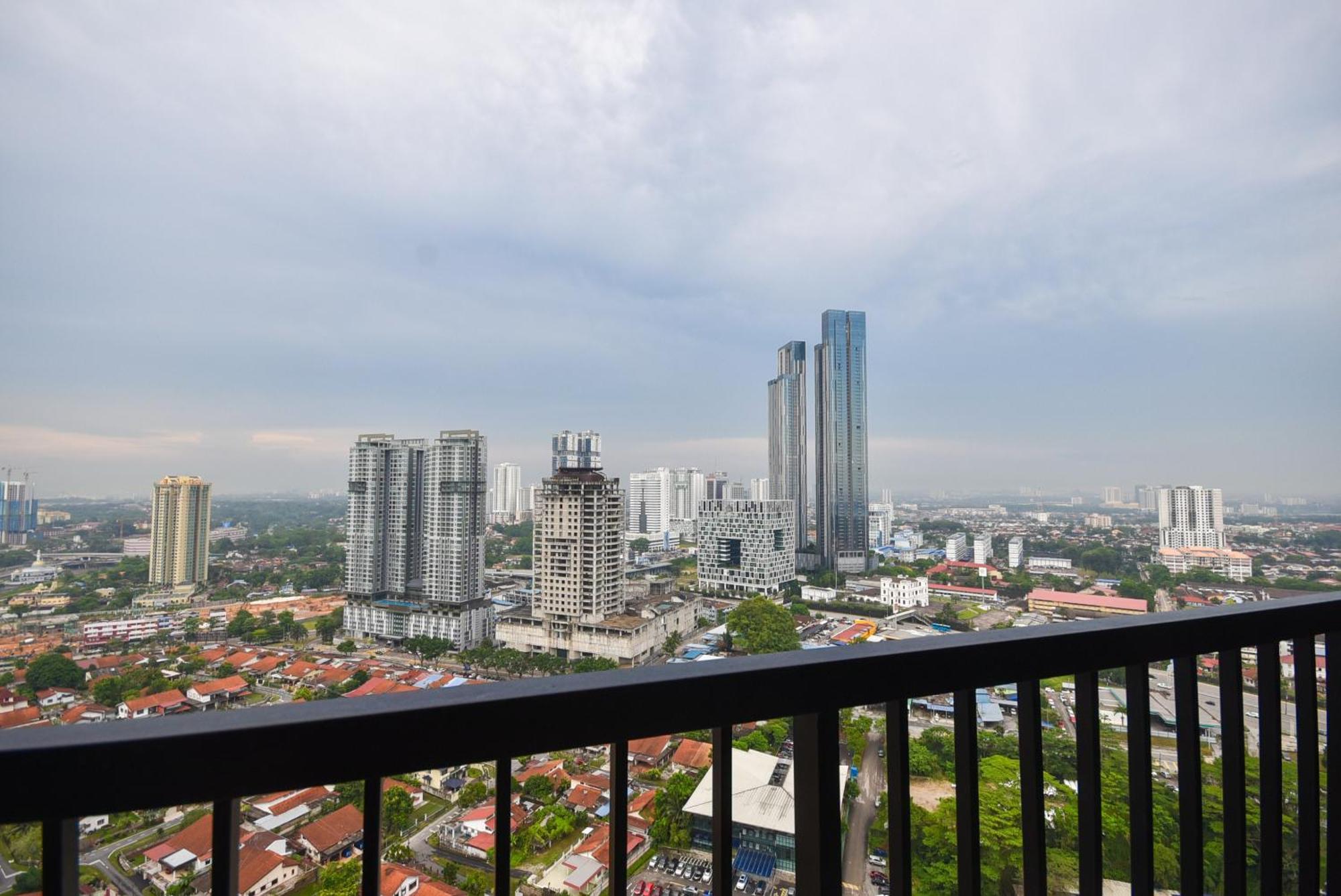 Twin Tower Residence By Nest Home【5 Mins Walk To Ciq】 Джохор-Бару Екстер'єр фото