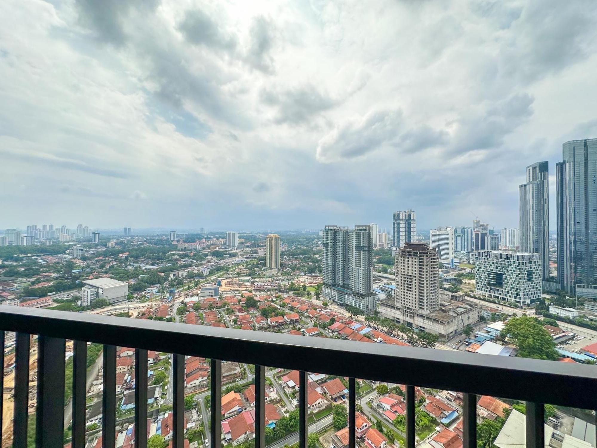Twin Tower Residence By Nest Home【5 Mins Walk To Ciq】 Джохор-Бару Екстер'єр фото